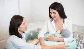 Best Breastfeeding Positions for Newborns: Expert Guide by Lopmudra Hospital’s Gynaecology and Obstetrics Specialists