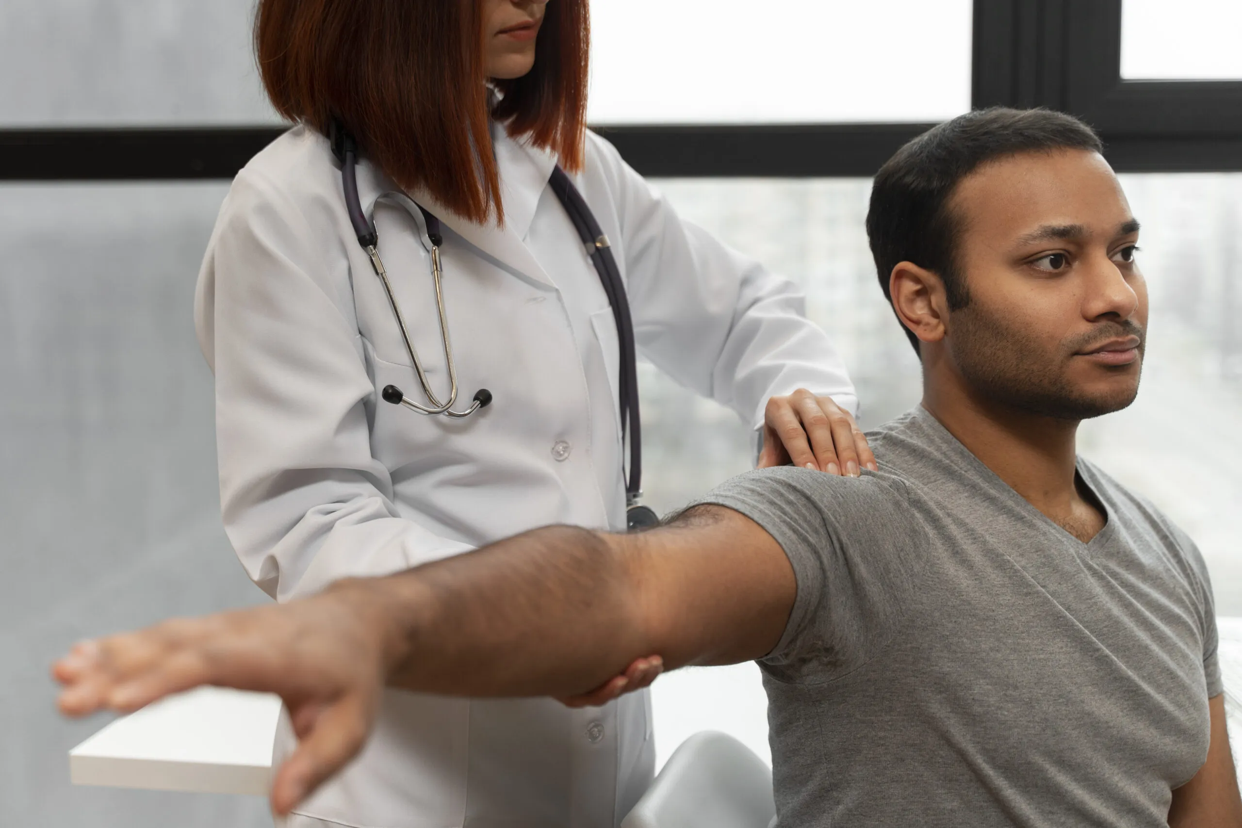 Top Orthopedic Physiotherapists in Pune: Find Expert Care at Lopmudra Hospital