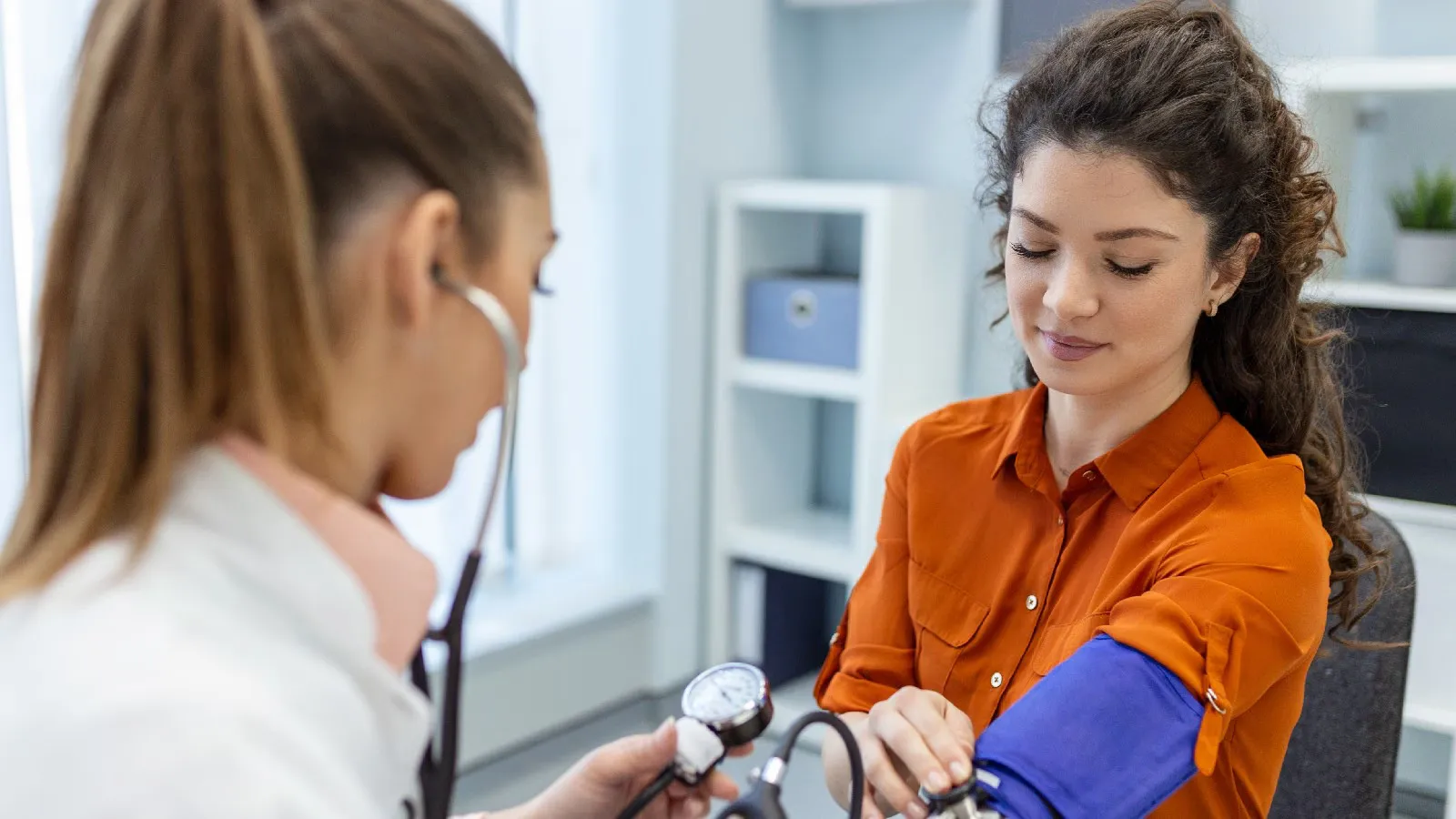 Postpartum Hypertension Guide: Essential Information for New Mothers from Lopmudra Hospital